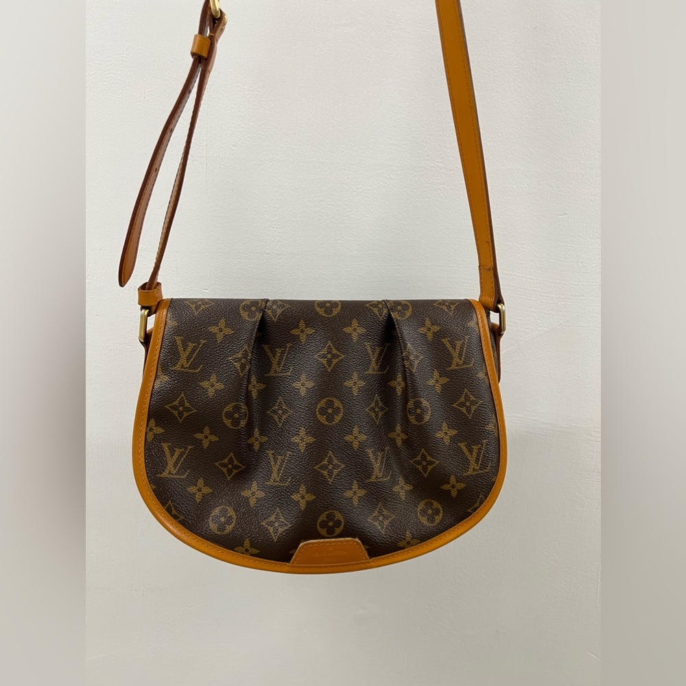 Authentic Menilmontant PM Louis Vuitton Flap messenger bag